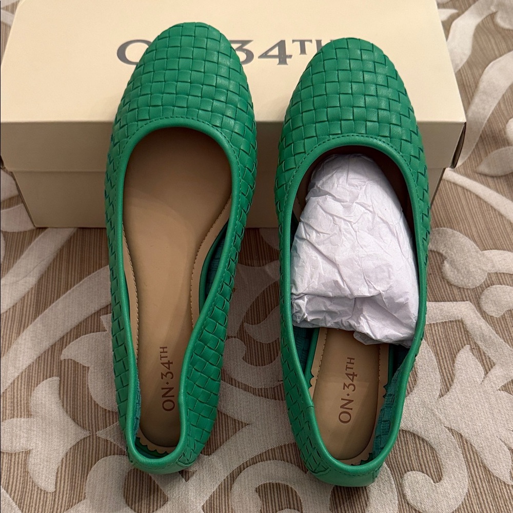 Chic Green Woven Flats